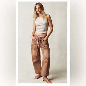 NWT Free People Moxie Pull on Barrel Jean